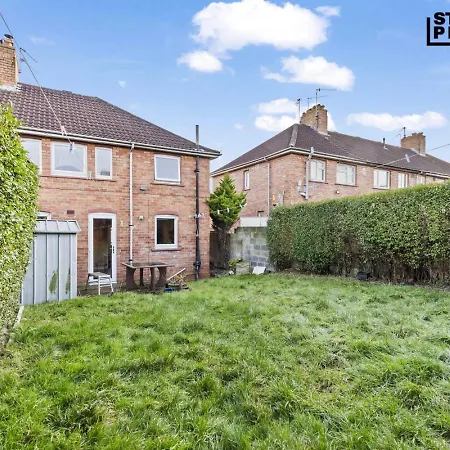 Ideal For Relocators & Contractors In Bs4, Sleeps 7 Prázdninový dům Bristol