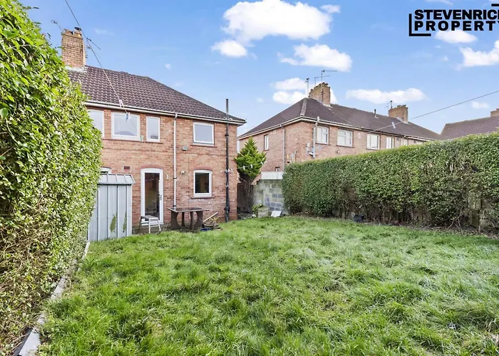 Re-locators & Contractors In Bs4, 4 Bedroom House, 7 Guests, Off-street & Car Parking Prázdninový dům Bristol